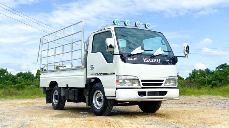 ISUZU NKR รถบรรทุก 4ล้อ กระบะเหล็ก ปี31