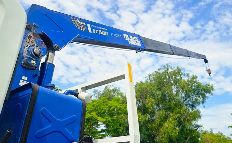 ISUZU FVM 300แรงม้า รถบรรทุก 10ล้อ กระบะเหล็กติดเครน ปี2012 ISUZU FVM 300แรงม้า รถบรรทุก 10ล้อ กระบะเหล็กติดเครน ปี2012