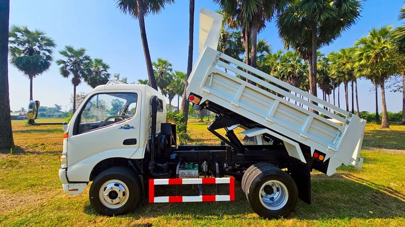 6 ล้อดัมพ์ HINO 121 แรง