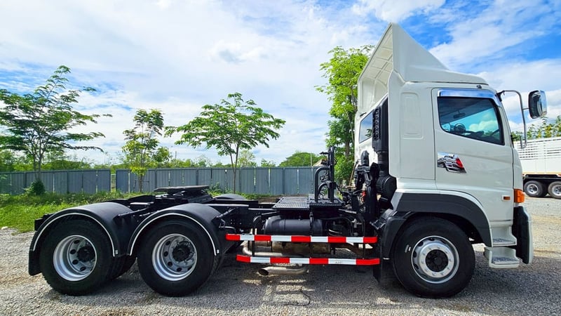หัวลาก 10 ล้อ HINO VICTOR FM1A 344 แรงม้า รถปี 59 หัวลาก 10 ล้อ HINO VICTOR FM1A 344 แรงม้า รถปี 59