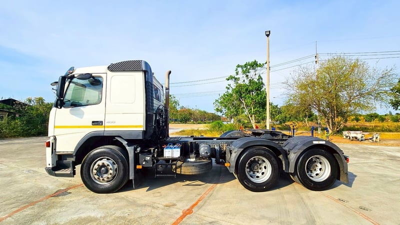 VOLVO FM 400แรงม้า รถบรรทุก 10ล้อ หัวลาก เฉพาะหัว ปี2010 VOLVO FM 400แรงม้า รถบรรทุก 10ล้อ หัวลาก เฉพาะหัว ปี2010
