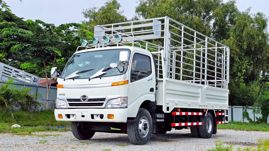 6ล้อคอก HINO XZU 136 แรงม้า ปี 2553