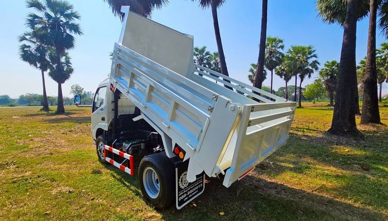 HINO WU 121แรงม้า รถบรรทุก 6ล้อ ดั้มพ์ ปี2004