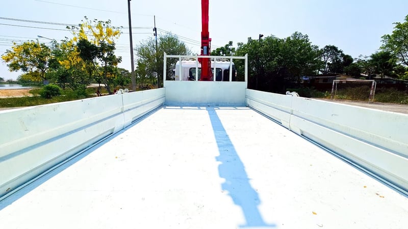 ISUZU FTR 240แรงม้า รถบรรทุก 6ล้อ กระบะเหล็กติดเครน ปี2012