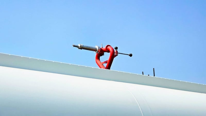 10 ล้อบรรทุกน้ำ 