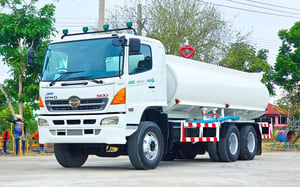 HINO FM 314แรงม้า รถบรรทุก 10ล้อ บรรทุกน้ำ ปี2015 HINO FM 314แรงม้า รถบรรทุก 10ล้อ บรรทุกน้ำ ปี2015
