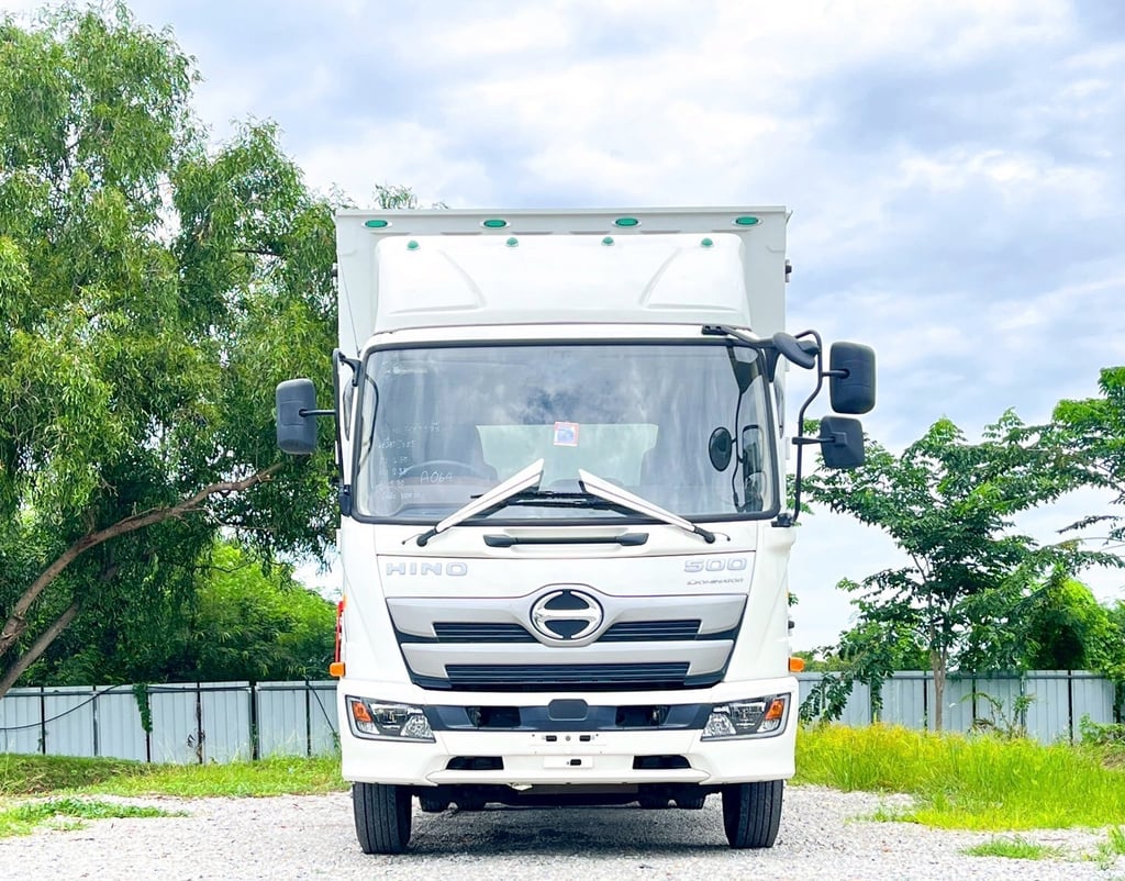 6 ล้อตู้10บาน HINO FC9J 210 แรงม้า ปี 2566