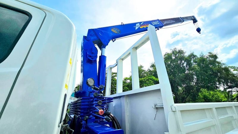 6ล้อติดเครน HINO FC4J 150 แรงม้า 6ล้อติดเครน HINO FC4J 150 แรงม้า