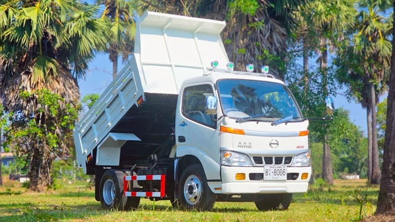 6 ล้อดัมพ์ HINO 121 แรง