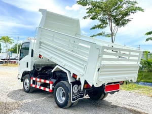 ISUZU NMR 130แรงม้า รถบรรทุก 6ล้อ ดั้มพ์ ปี2020