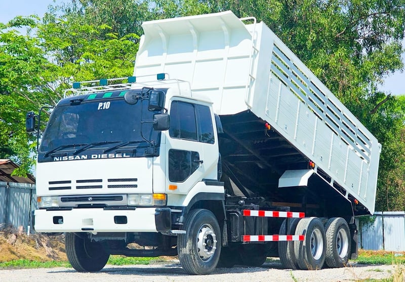 10 ล้อดัมพ์ NISSAN UD  275แรงม้า   