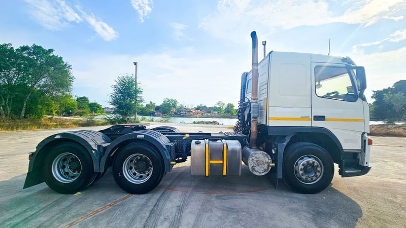 VOLVO FM 400แรงม้า รถบรรทุก 10ล้อ หัวลาก เฉพาะหัว ปี2010 VOLVO FM 400แรงม้า รถบรรทุก 10ล้อ หัวลาก เฉพาะหัว ปี2010