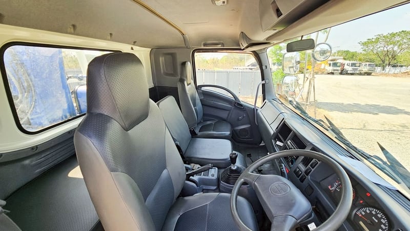 10 ล้อกระบะคาร์โก้ติดเครน ISUZU FVM 240 แรงม้า