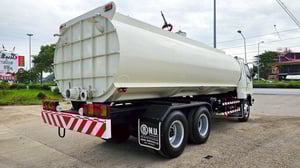 10 ล้อรถน้ำ FUSO