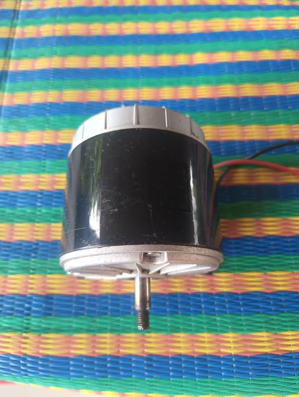 ขายมอเตอร์12v 350w.ใช้งานน้อยทำโปรเจกเครื่องตัดหญ้าแล้วไม่ได้ใช้ ขายมอเตอร์12v 350w.ใช้งานน้อยทำโปรเจกเครื่องตัดหญ้าแล้วไม่ได้ใช้