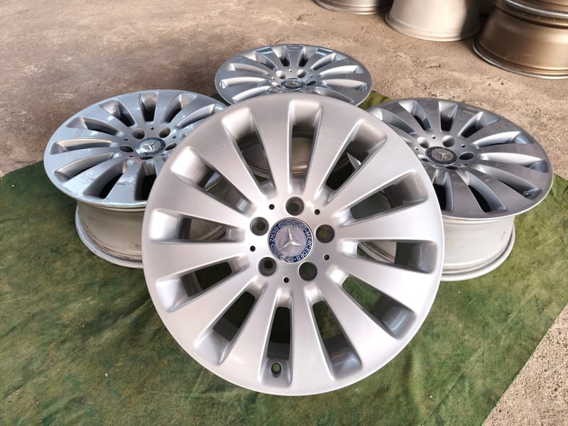 ล้อ Benz W204 แท้ ขอบ17 กว้าง7.5 ET47 , 5 รู 112 Made in Poland ล้อ Benz W204 แท้ ขอบ17 กว้าง7.5 ET47 , 5 รู 112 Made in Poland