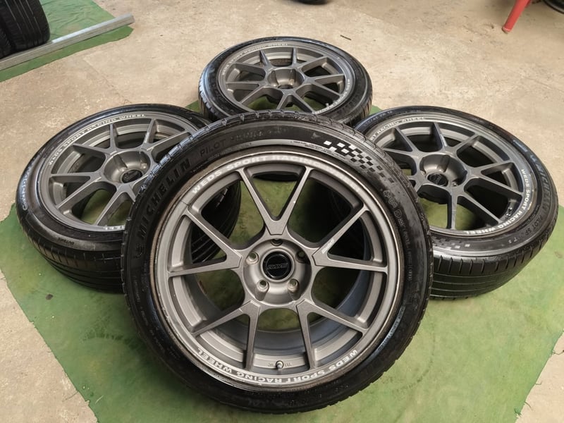 TC005  งานไทย ขอบ18 กว้าง8.5 ET32 , 5 รู 114 พร้อมยาง 235-45 ปี22