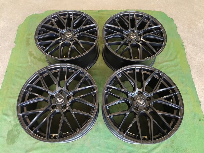 ล้อ MGW Vorsteiner V-FF 107 ขอบ18 กว้าง8.5 ET38 , 5 รู 112-114 ***ล้อสีเดิมไร้รอย