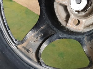 S1 งาน K-Speed ขอบ17 กว้าง8 ET38 , 4 รู 100 ***มีดุ้งอ่อน 3 วง สภาพสีเดิมไม่เคยซ่อม