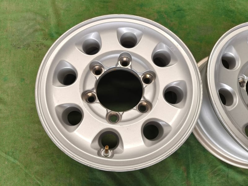 ล้อคู่ ISUZU ELF NLR ขอบ15 กว้าง6 ET15 , 6 รู เพลาลอย ล้อคู่ ISUZU ELF NLR ขอบ15 กว้าง6 ET15 , 6 รู เพลาลอย