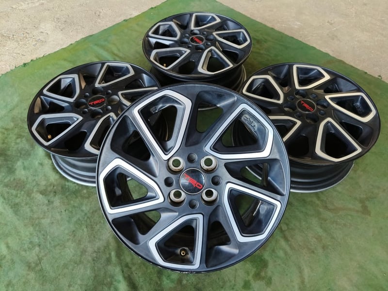 ล้อ Toyota Yaris TRD แท้ ขอบ15 , 4 รู 100