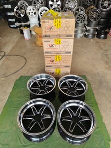 N5 - Racing งาน MK ขอบ18 กว้าง9.5-10.5 ET15-0 , 6 รู 139 แม็กใหม่ไม่เคยใช้งาน