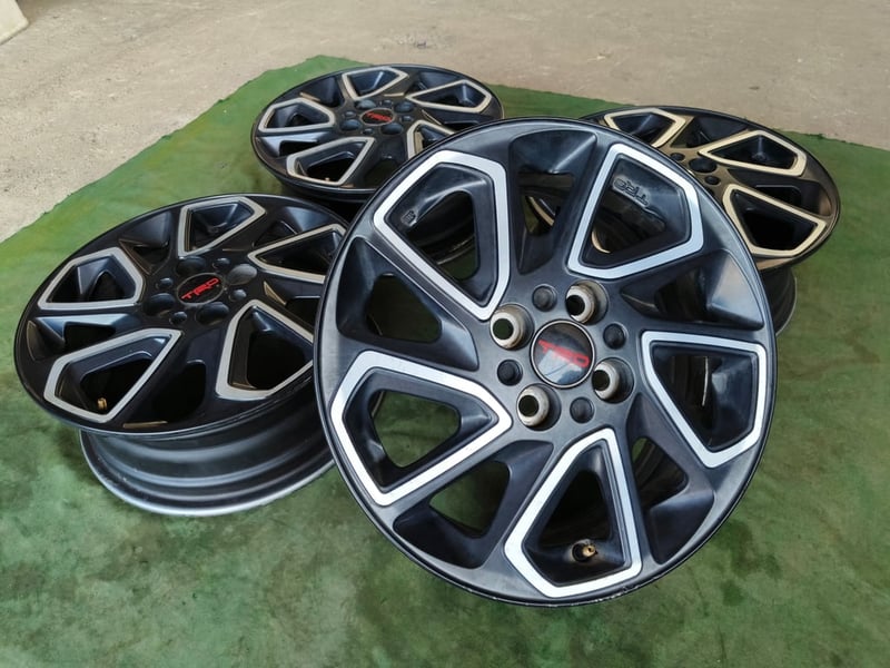 ล้อ Toyota Yaris TRD แท้ ขอบ15 , 4 รู 100