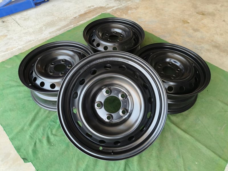 ล้อกะทะรีโว้ ขอบ16 กว้าง6 , 5 รู 114 ***ทำสีมาใหม่กลึงเบา 73 มิลเรียบร้อย