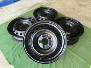 ล้อกะทะรีโว้ ขอบ16 กว้าง6 , 5 รู 114 ***ทำสีมาใหม่กลึงเบา 73 มิลเรียบร้อย