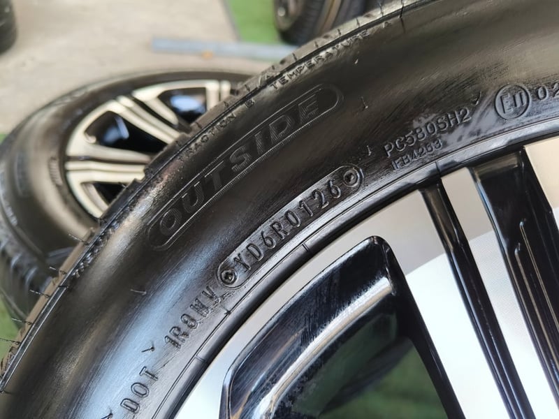 ล้อถอดป้ายแดง Yaris Ativ ขอบ16 พร้อมยาง Dunlop 195-60 ปี26 ไม่เคยลงพื้น