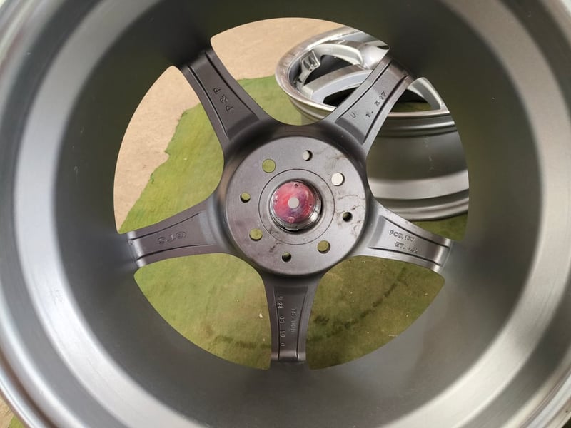 Volk Racing GTS (P&P) ขอบ17 กว้าง7 ET+42 , 4 รู 100