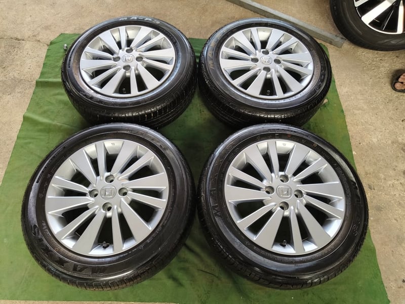 ล้อถอดป้ายแดง Honda City ขอบ15 พร้อมยาง Maxxis 185-60 ปี25 