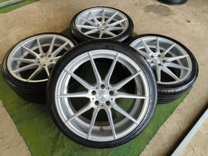 ล้อแท้ AG AVANT GARDE ขอบ20 กว้าง8.5-9.5 ET33-35 , 5 รู 112-114 พร้อมยาง Giti 245-35 ปี21