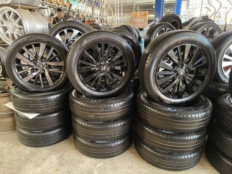 ล้อยางป้ายแดงขอบ15-16-17 ล้อยางป้ายแดงขอบ15-16-17