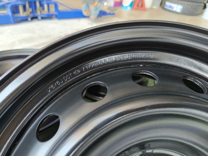 ล้อกะทะรีโว้ ขอบ16 กว้าง6 , 5 รู 114 ***ทำสีมาใหม่กลึงเบา 73 มิลเรียบร้อย