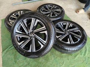 ล้อถอดป้ายแดง Yaris Ativ ขอบ16 พร้อมยาง Dunlop 195-60 ปี26 ไม่เคยลงพื้น