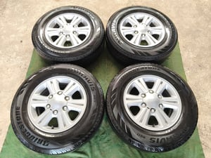 ล้อ Isuzu D-Max ขอบ15 , 6 รู 139 พร้อมยาง Bridgestone 215,70 ปี20