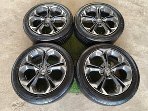 ล้อถอดป้ายแดง Honda Civic FE RS Ehev ขอบ17 กว้าง7 ET45 , 5 รู 114 พร้อมยาง Yokohama 215-50 ปี26 