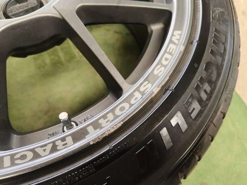 TC005  งานไทย ขอบ18 กว้าง8.5 ET32 , 5 รู 114 พร้อมยาง 235-45 ปี22