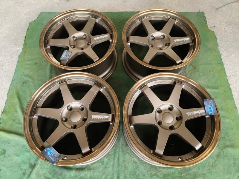 TE37 เลเซอร์เงิน งาน Hof Wheels ขอบ18 กว้าง9 ET35 , 5 รู 114 แม็กใหม่ตัวโชว์