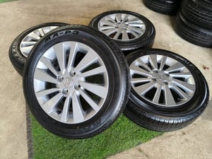 ล้อถอดป้ายแดง Honda City ขอบ15 พร้อมยาง Maxxis 185-60 ปี25 ***ไม่เคยลงพื้น