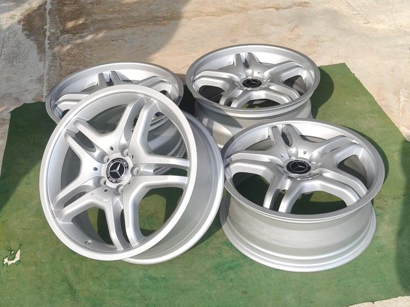 AMG ST4 W209 แท้ ขอบ18 กว้าง7.5-8.5 ET37,30 , 5 รู 112 ***ทำสีมาใหม่ฝาใหม่