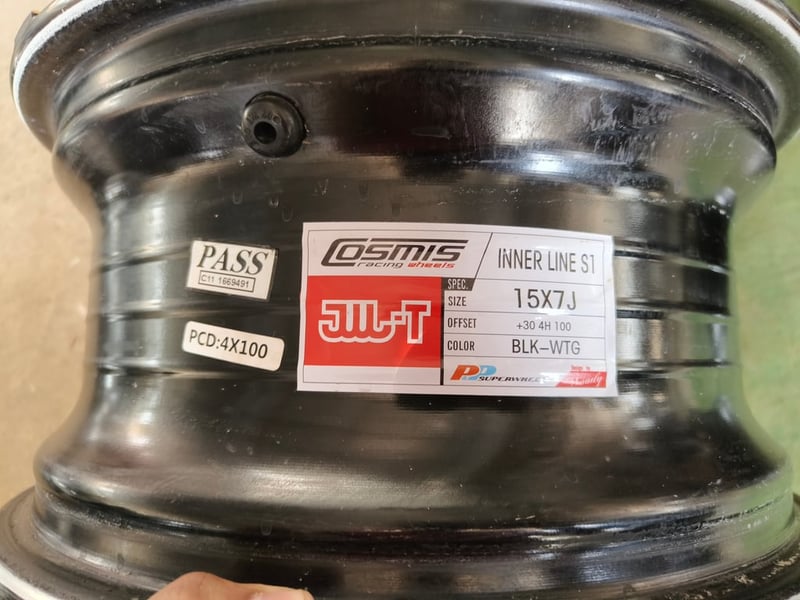 ใบพัด Cosmis ขอบ15 กว้าง7 ET30 , 4 รู 100 ***สีเดิมฝาครบ