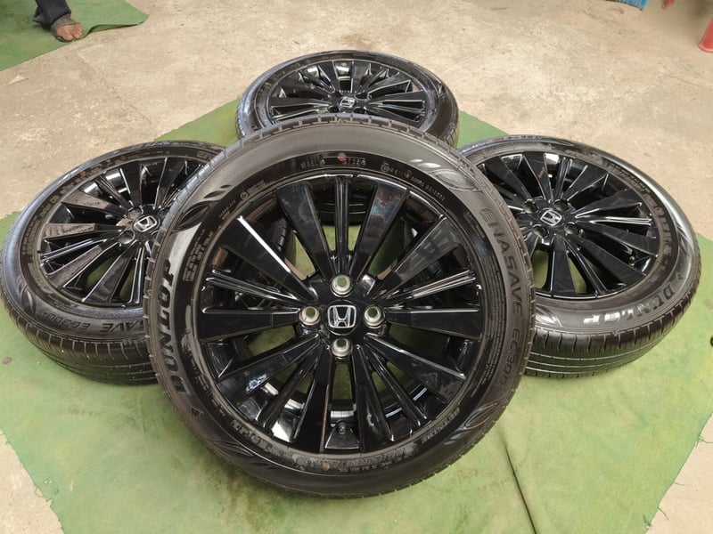 ล้อ Honda City RS (สีดำเงา) ขอบ16 พร้อมยาง Dunlop 185-60 ปี25 ***ดอกเต็มลงพื้นน้อยมาก ล้อ Honda City RS (สีดำเงา) ขอบ16 พร้อมยาง Dunlop 185-60 ปี25 ***ดอกเต็มลงพื้นน้อยมาก
