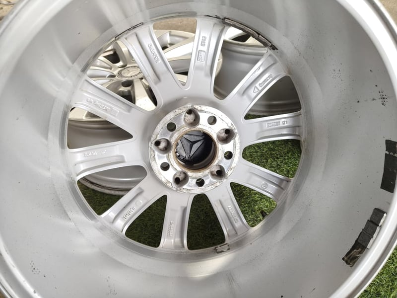 ล้อ Benz W221 ขอบ18 กว้าง8.5 ET43 , 5 รู 112 ***มีดุ้งอ่อนๆ 1 วง