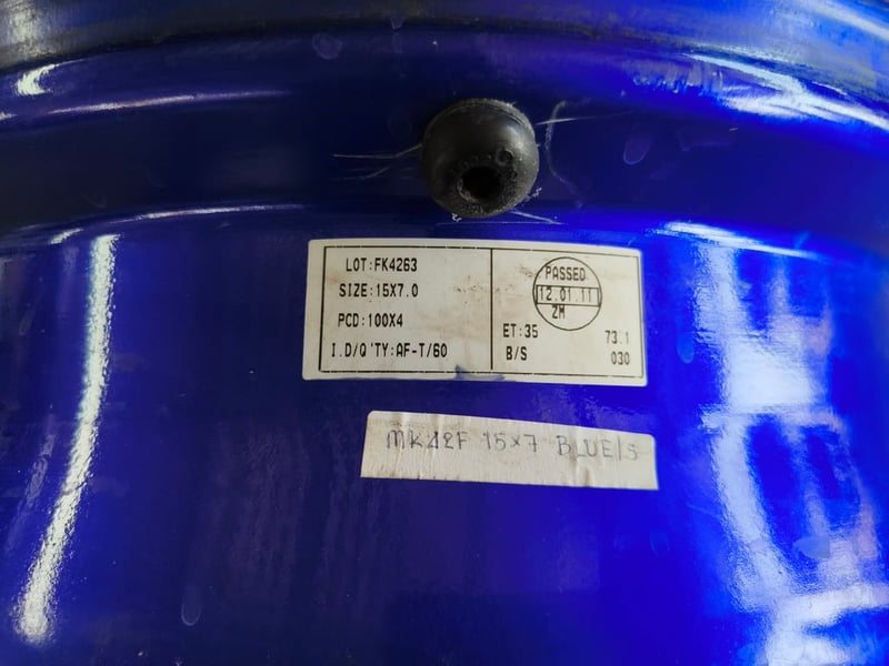 RF1 ขอบ15 กว้าง7-8 ET35,28 , 4 รู 100 RF1 ขอบ15 กว้าง7-8 ET35,28 , 4 รู 100