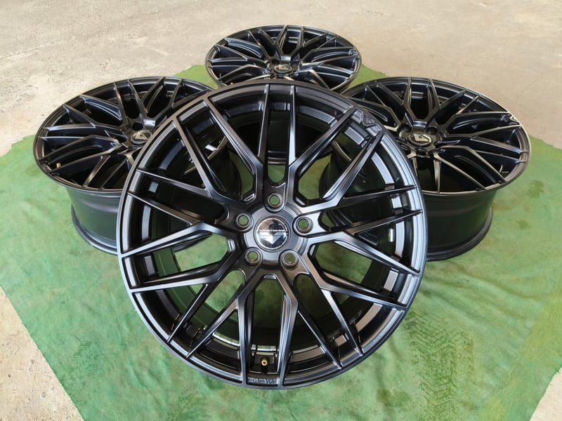 ล้อ MGW Vorsteiner V-FF 107 ขอบ18 กว้าง8.5 ET38 , 5 รู 112-114 ***ล้อสีเดิมไร้รอย