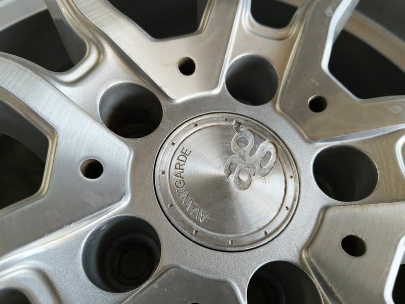 ล้อแท้ AG AVANT GARDE ขอบ20 กว้าง8.5-9.5 ET33-35 , 5 รู 112-114 พร้อมยาง Giti 245-35 ปี21