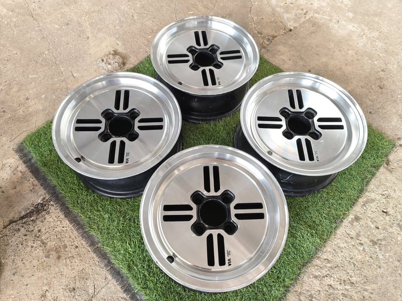 Dish Art แท้ ขอบ14 กว้าง6 ET20 , 4 รู 114 Made in Japan