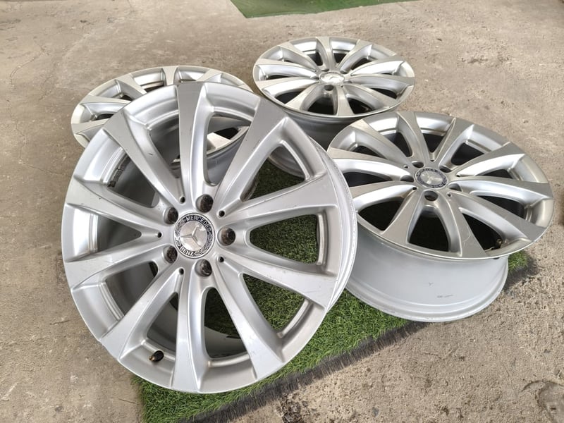 ล้อ Benz W221 ขอบ18 กว้าง8.5 ET43 , 5 รู 112 ***มีดุ้งอ่อนๆ 1 วง